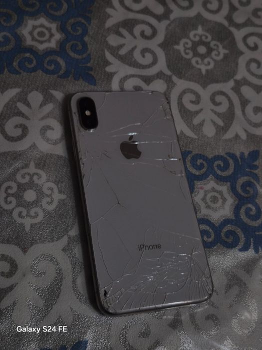 Продам IPhone X 256ГБ