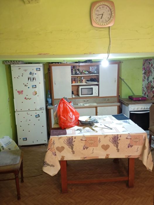 Vând casa cu grădină la Miniș-Ghioroc
