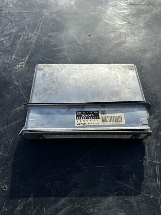 ЭБУ компьютер блок управления lexus is300 араб