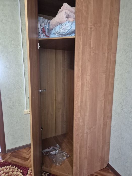 Угловой шкаф б/у