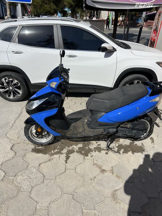 Продам скутер Li-fan lf50qt