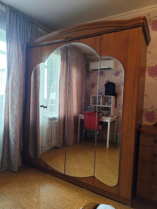 Спальный гарнитур