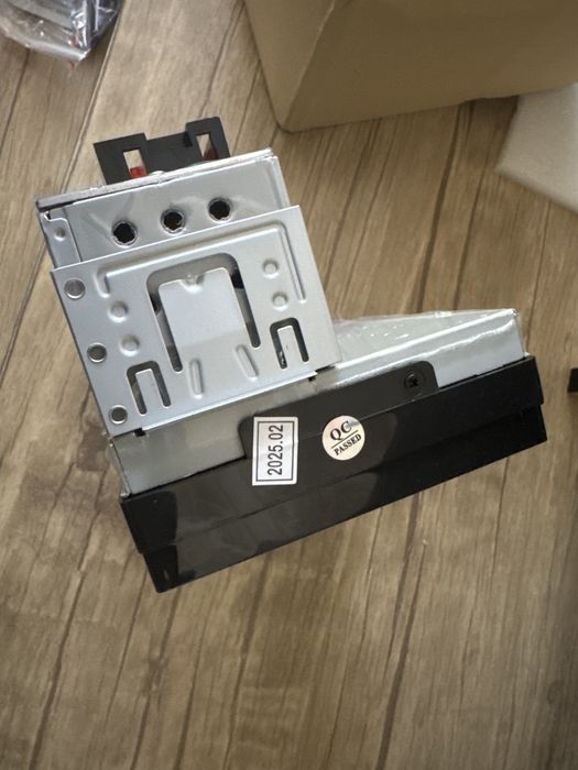 Монитор сотилади фулл комплект