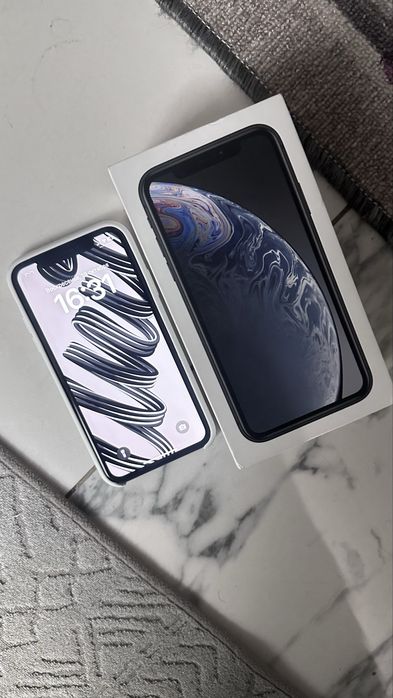 Продам айфон хр iphone xr