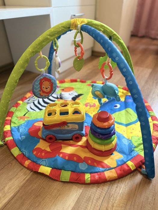 Активна гимнастика и лот играчки