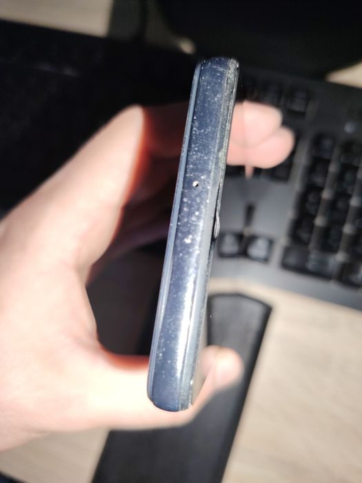 Telefon Samsung Galaxy A32 4G 128GB, 2 huse si folie, urme normale de uzura