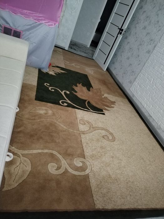 Ковёр срочно продам