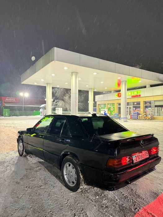 Мерседес 190 2 обем