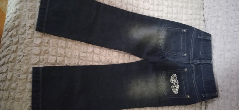 Продаю новые джинсы на девочку