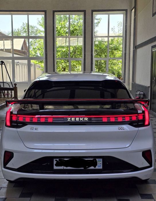 Zeekr 001 you z sport 789 л.с
