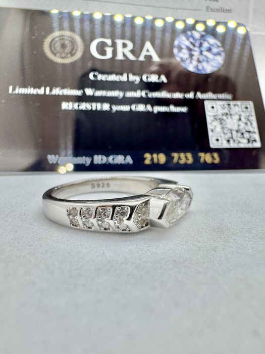 Сребърен пръстен с мойсанит (Диамант) 1 карат