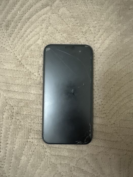 iPhone 11 черный