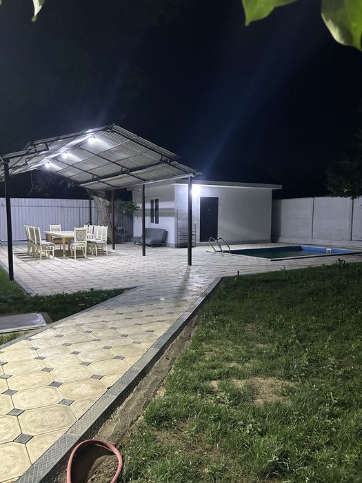 Гостевой дом 40000 с бассейном и баней