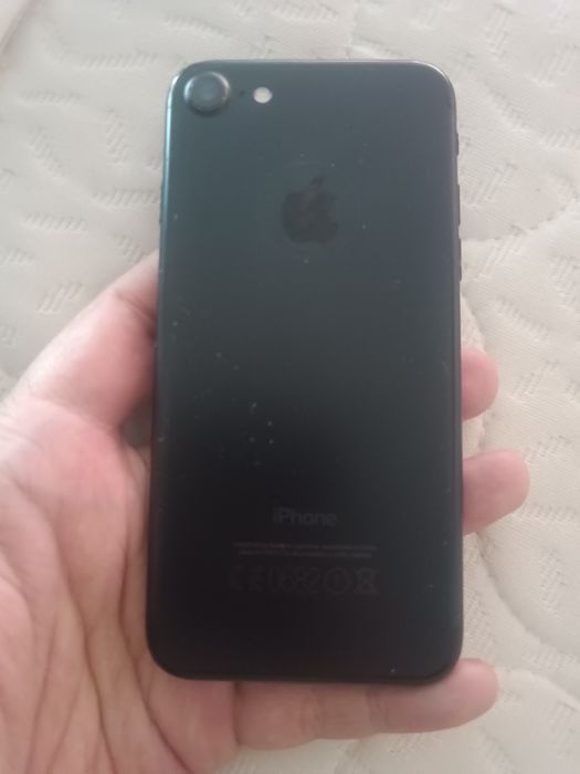 Продам Айфон 7 дешиво рабочий