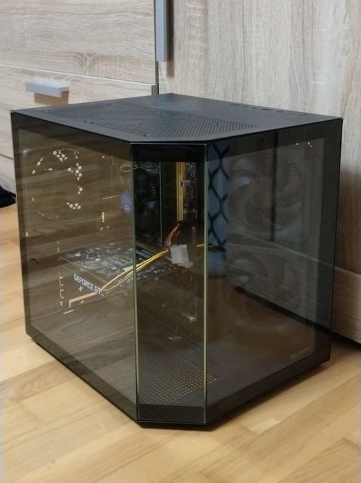 PC gaming I5 gtx 1070 8gb RAM ssd 120 hdd 1 Terra