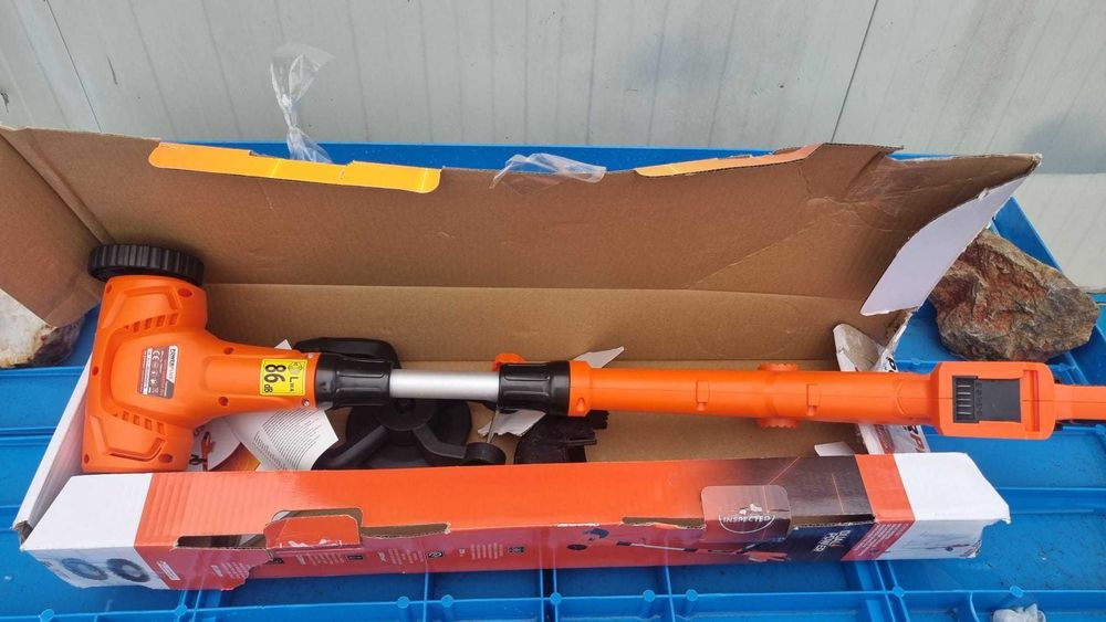 Mașină de tuns iarba fără fir PowerPlus,