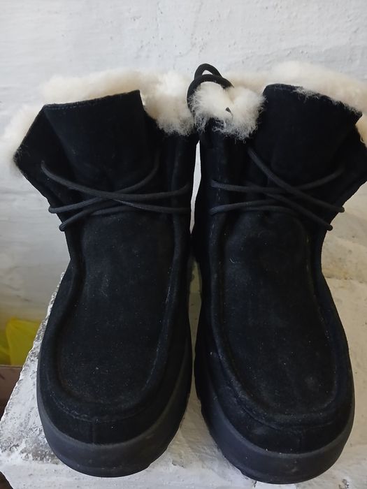 Продам зимние супер ботинки угги