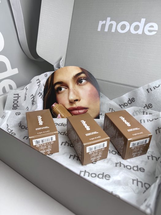 Rhode Pocket Blush ружове НОВ оригинал налични цветове от Хайли Бийбър