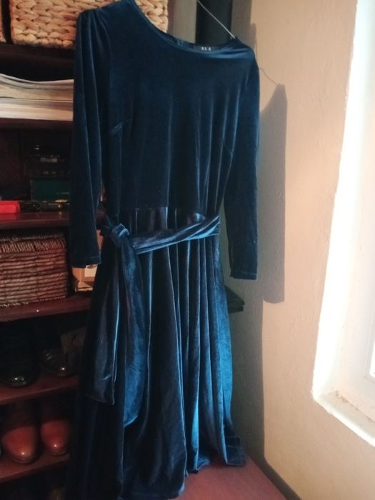 Rochie deosebita de catifea bleumarin