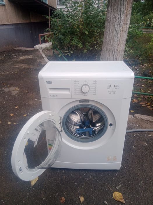 Продам стиральную  машину