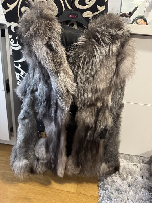 Елек от естествен косъм сребърна лисица