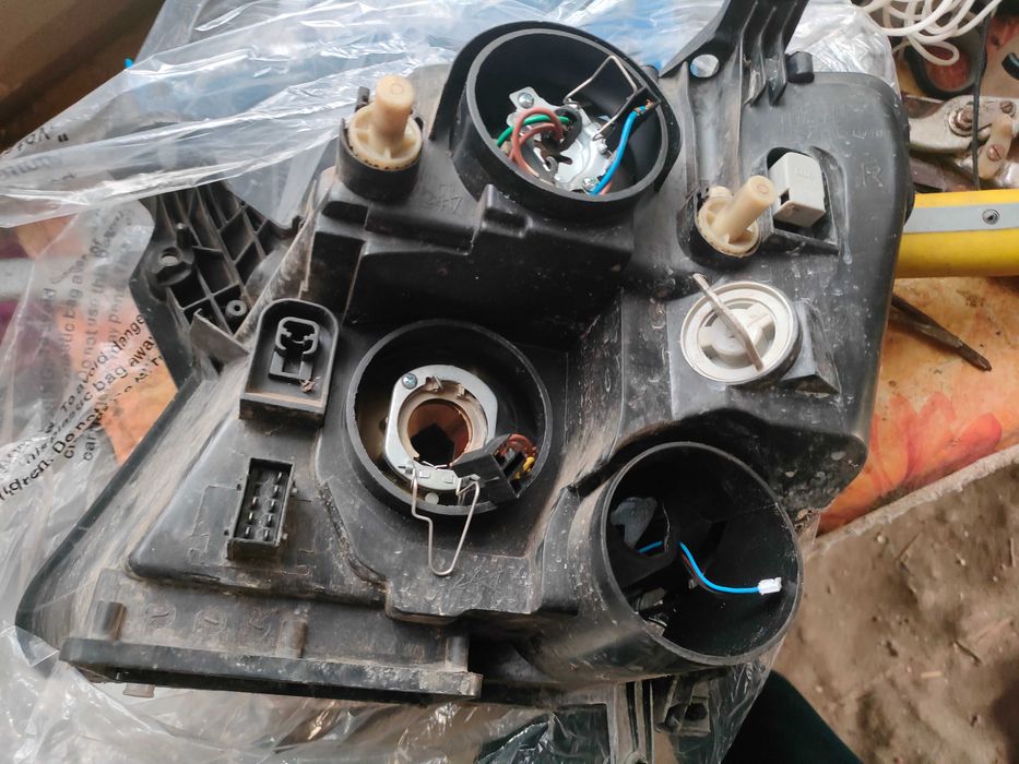 Фарове за Опел Мерива А 2003