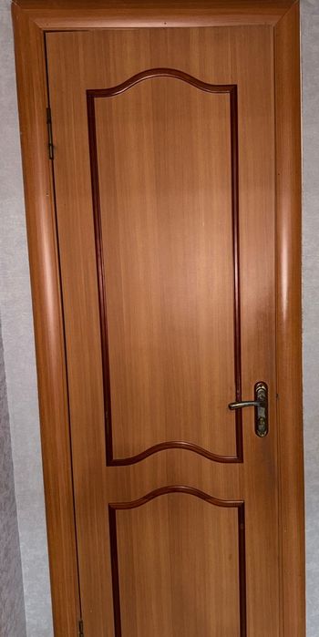 Срочно продам деревянные двери
