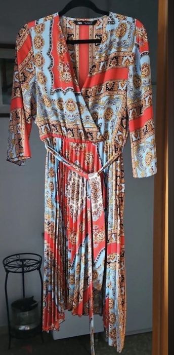 Rochie Zara.
