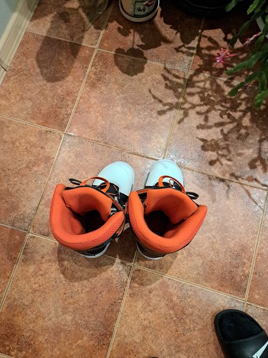 Детски сноуборд обувки и автомати