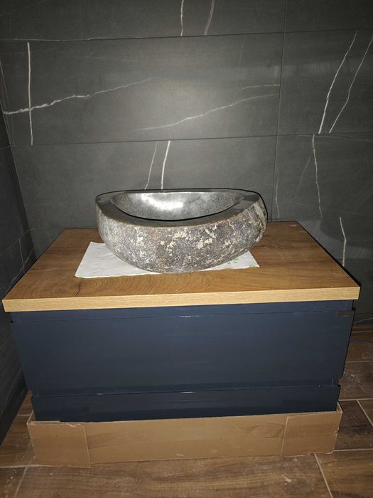 Мивка от естествен камък