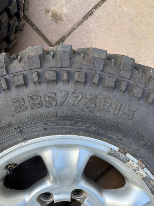 Гуми Forward Safari 540 235/75/15 с джанти