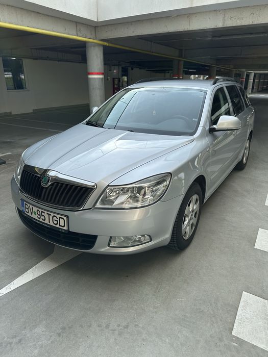 SKODA Octavia 2012 — imagine 2