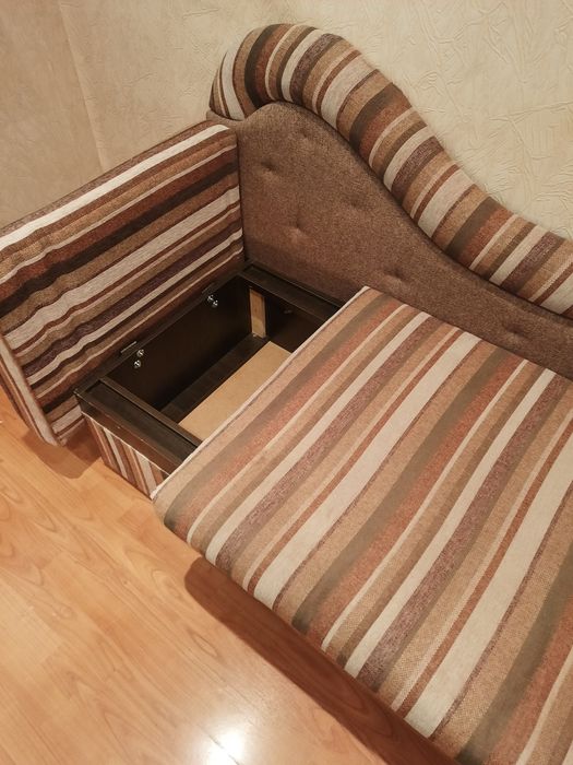 Продам диван для дома