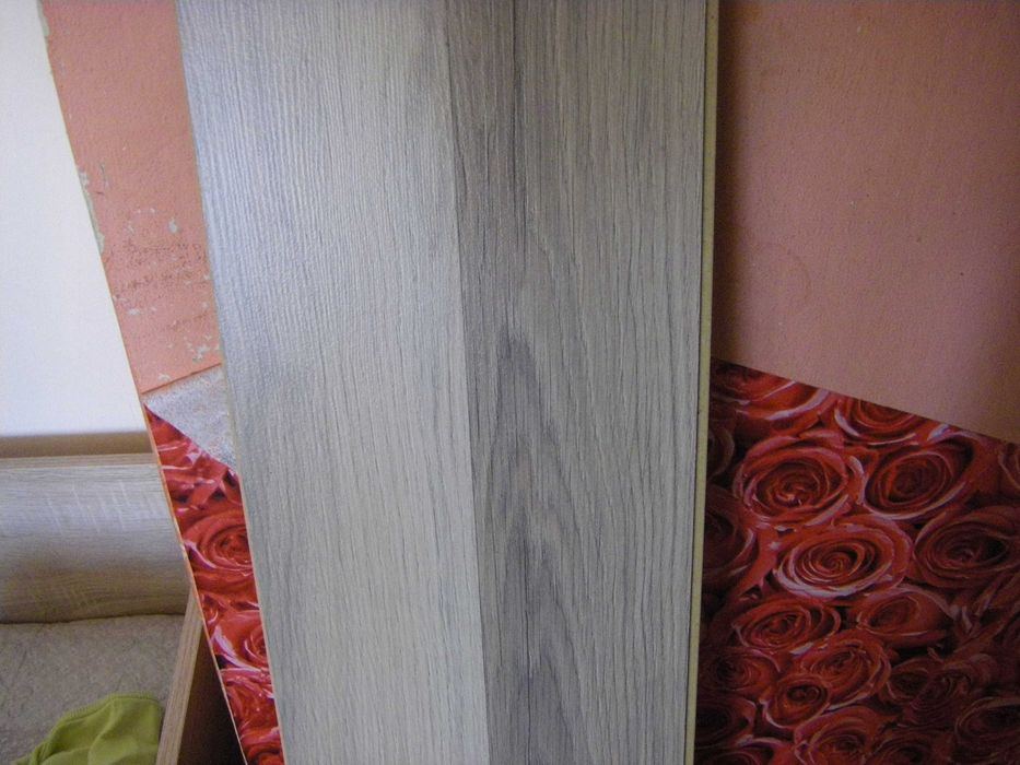 Ламиниран паркет KRONO SWISS 8 mm около 12.5 м2