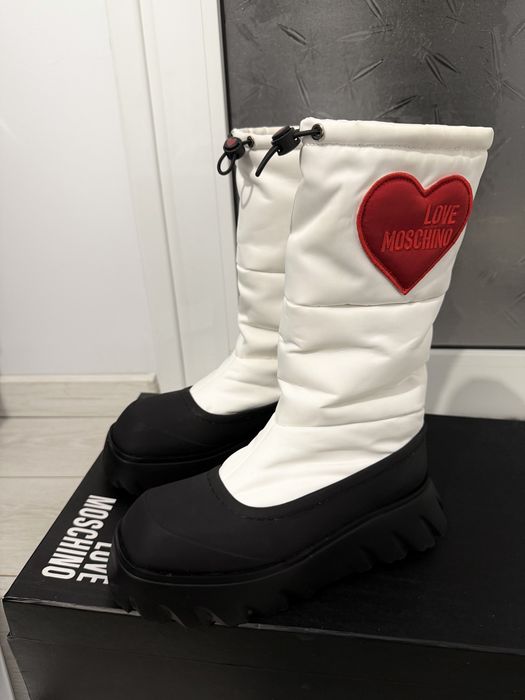 Love moschino апрески
