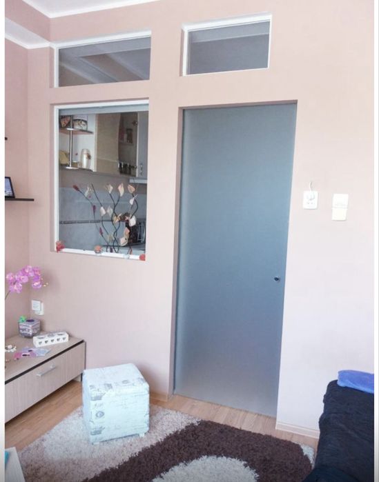 Studio renovat, mobilat-etaj 1 lângă malul Crișului, aproape de centru