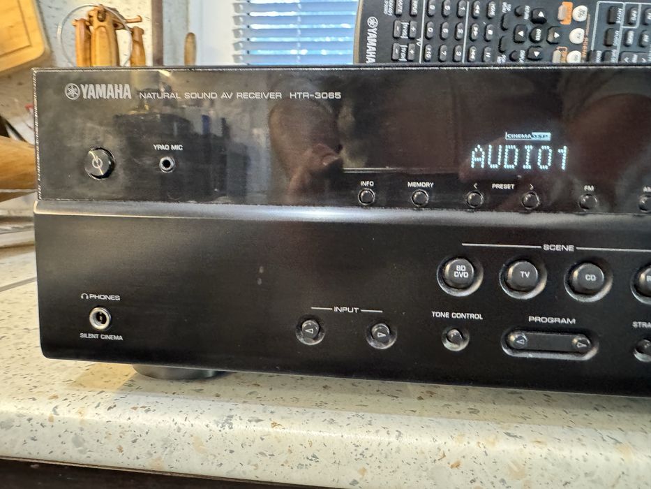 Yamaha HTR-3065 ресивър USB