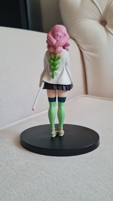 Mitsuri Kanroji фигура Demon slayer