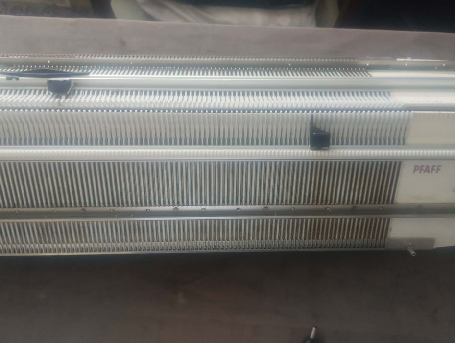 Mașina de tricotat PFAFF duomatic 80
