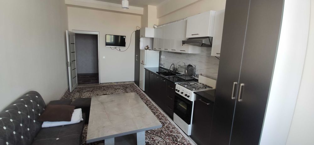 Vokzal kuchada 9 dom 66 kvartira. 2 xonali 97 kv hamma jixozlari bilan