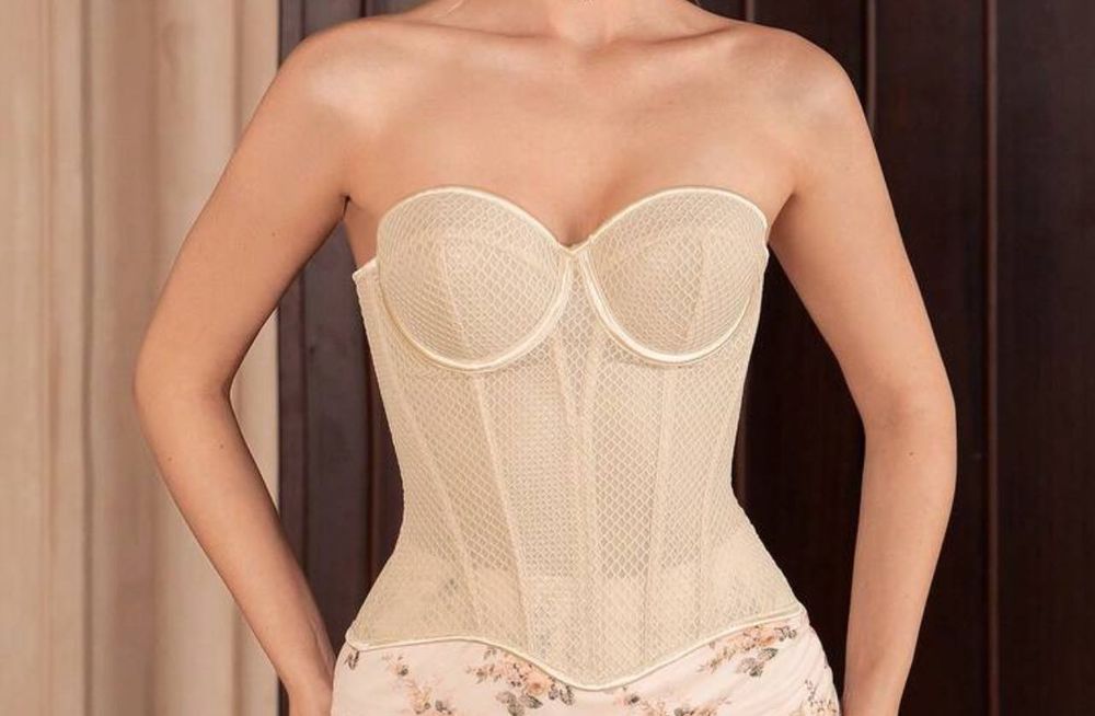 Corset nude dama