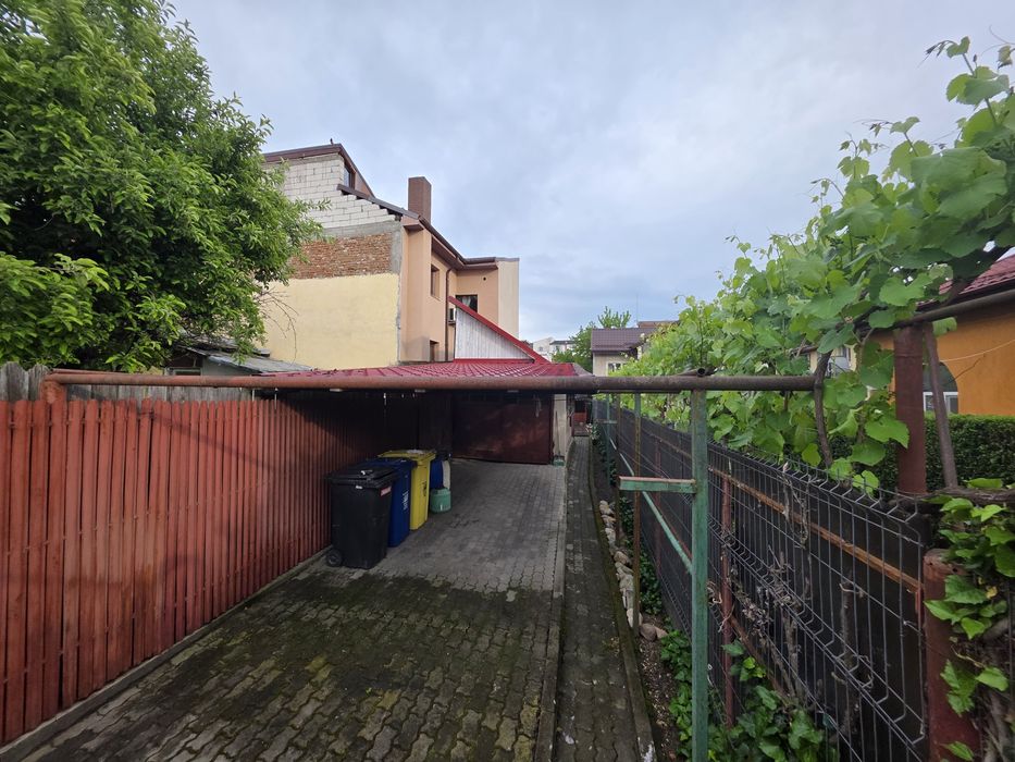 Teren Central Zona Liceul Buzesti 550euro mp