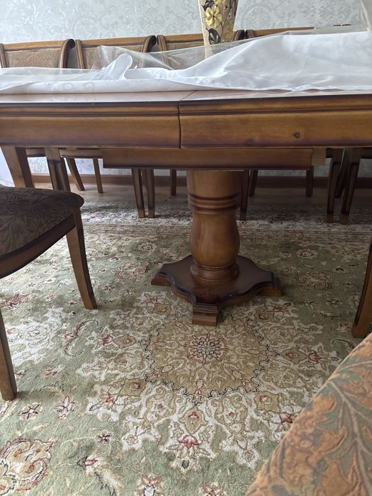 Продам стол натуральное дерево