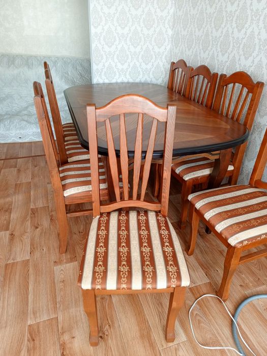 Продам 6 стульев. Добротные мягкие