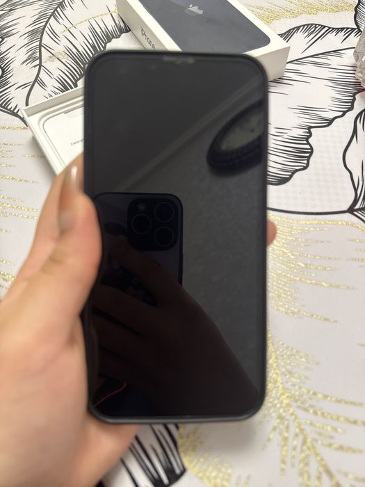 айфон 13, 77емкость