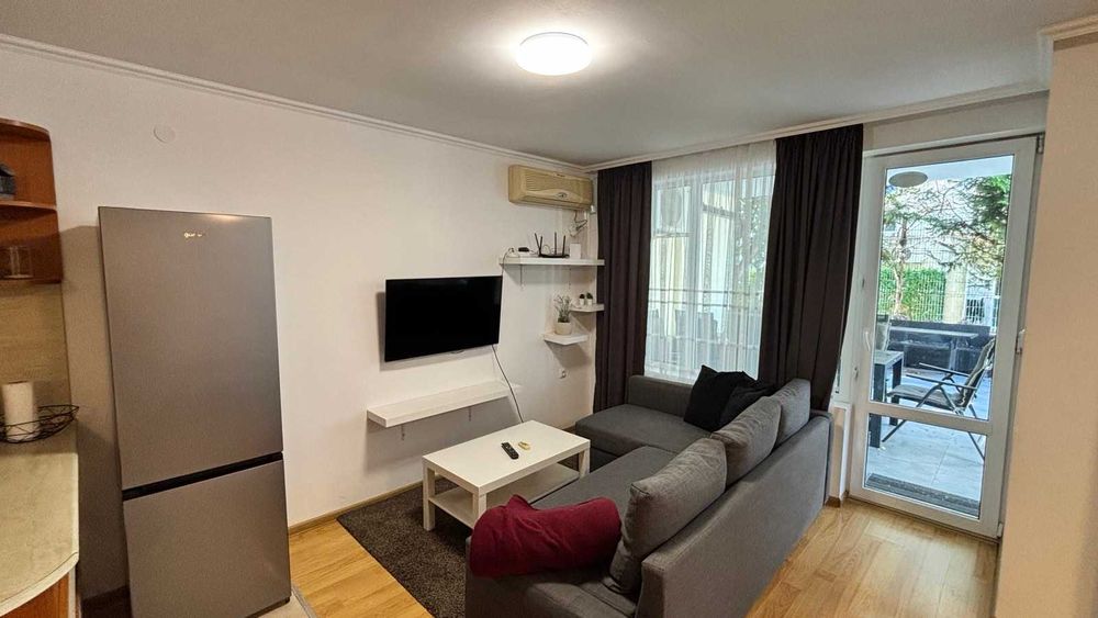 Луксозен триетажен пентхаус в к-с Нев, Сарафово