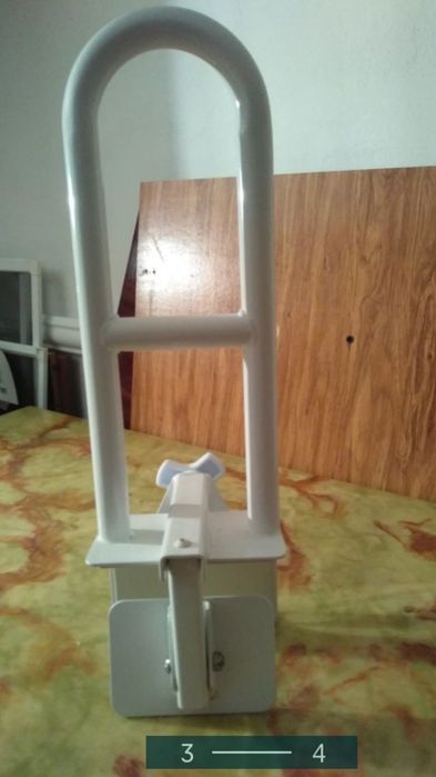 Продам ручку держатель для ванной .