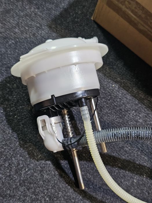 Flansa pompa combustibil Volkswagen / Audi noua originala