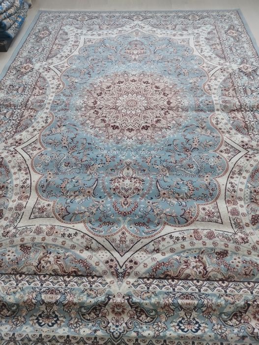 Продам ковёр 250х350 R