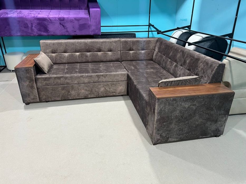 Уголок со спальным местом СКИДКА!